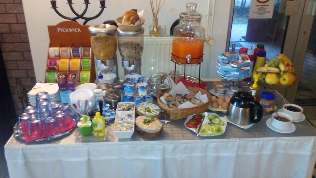 Monika Panzio Hotel Tata Buitenkant foto