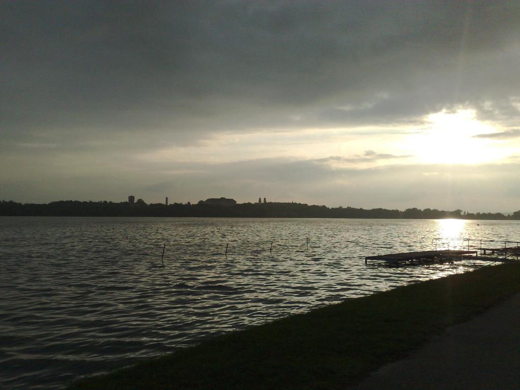 Monika Panzio Hotel Tata Buitenkant foto