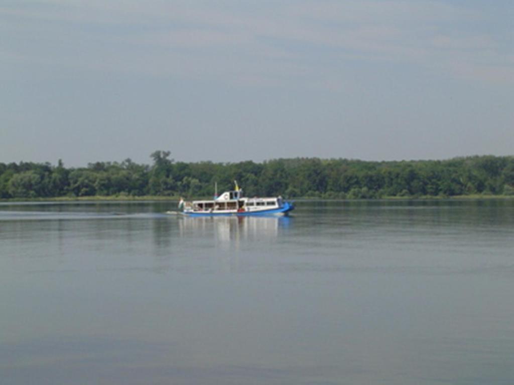 Monika Panzio Hotel Tata Buitenkant foto