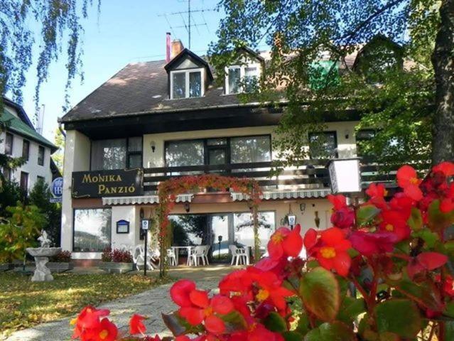 Monika Panzio Hotel Tata Buitenkant foto